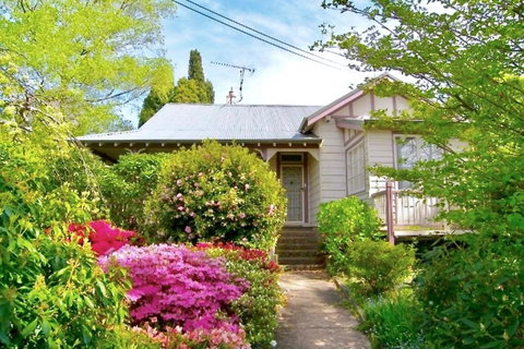 Dangal Gardens - St Kilda Accommodation 1