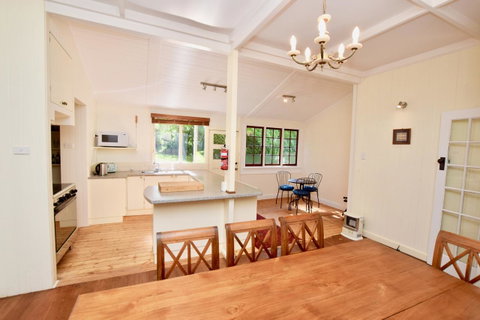 Dangal Gardens - St Kilda Accommodation 13