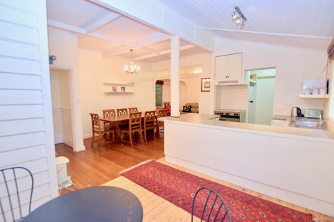 Dangal Gardens - St Kilda Accommodation 14