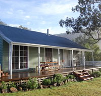 Cadair Cottages - St Kilda Accommodation