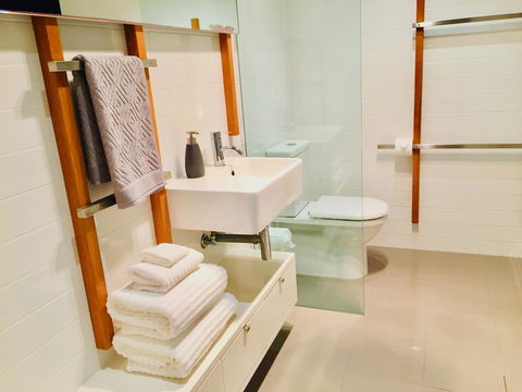 Casuarina Beachfront House - Hostie Properties - St Kilda Accommodation 5