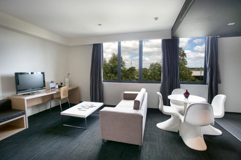 Alpha Hotel Eastern Creek - St Kilda Accommodation 12
