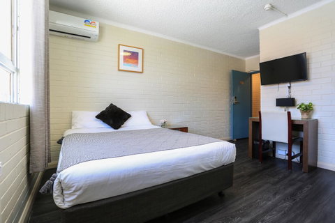 Little Coogee Hotel - St Kilda Accommodation 30