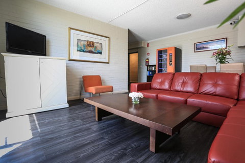 Little Coogee Hotel - St Kilda Accommodation 6