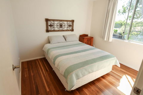 Valla's Beach House - St Kilda Accommodation 19