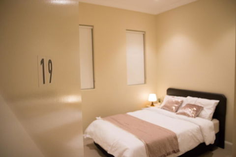 T&M HOUSE - St Kilda Accommodation 11