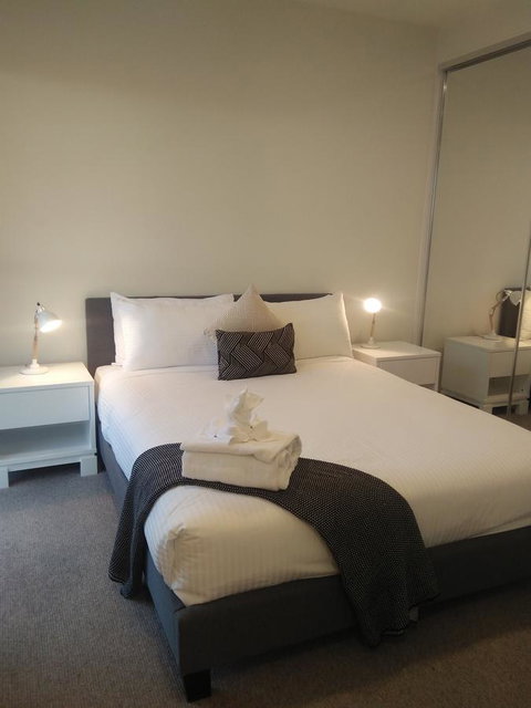 Bondi Junction Apartments - St Kilda Accommodation 4