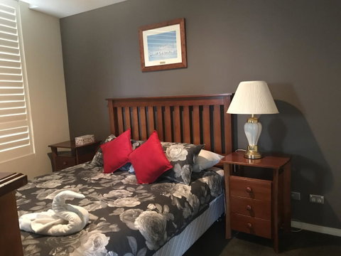 Bondi Junction Apartments - St Kilda Accommodation 6
