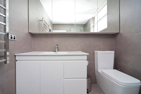 Gorgeous Coogee Views 2 Beds WT21 - St Kilda Accommodation 6