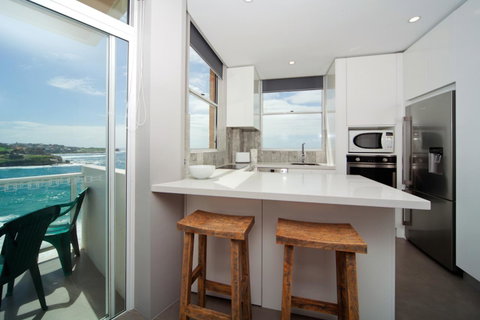 Gorgeous Coogee Views 2 Beds WT21 - St Kilda Accommodation 4