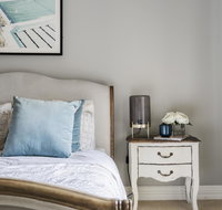 The Spa Cottage with HotTub Netflix  Stan - St Kilda Accommodation