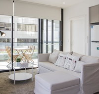 Cozy apartment with harbour bridge view in Bondi - St Kilda Accommodation