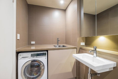 Australian Tower Stay - St Kilda Accommodation 16