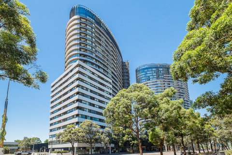Australian Tower Stay - St Kilda Accommodation 0