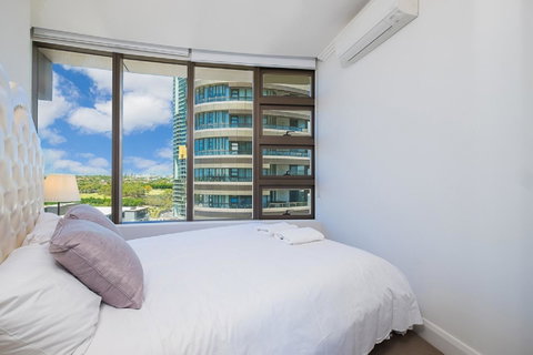 Australian Tower Stay - St Kilda Accommodation 2