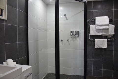 Pure Chalet Thredbo - St Kilda Accommodation 4