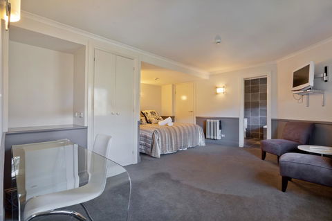 Pure Chalet Thredbo - St Kilda Accommodation 11