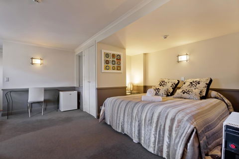 Pure Chalet Thredbo - St Kilda Accommodation 12