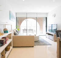Newly settled three bedrooms apartment in CBD - St Kilda Accommodation