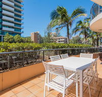 Millennium 102 with pool in complex - St Kilda Accommodation