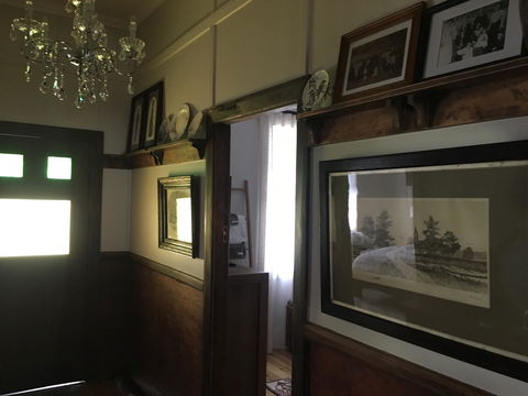 Caledonia Cottage - St Kilda Accommodation 9