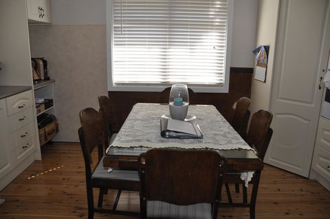 Caledonia Cottage - St Kilda Accommodation 13