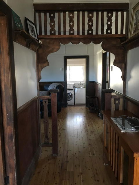 Caledonia Cottage - St Kilda Accommodation 8
