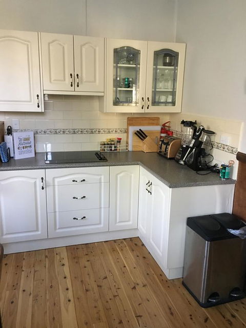 Caledonia Cottage - St Kilda Accommodation 15