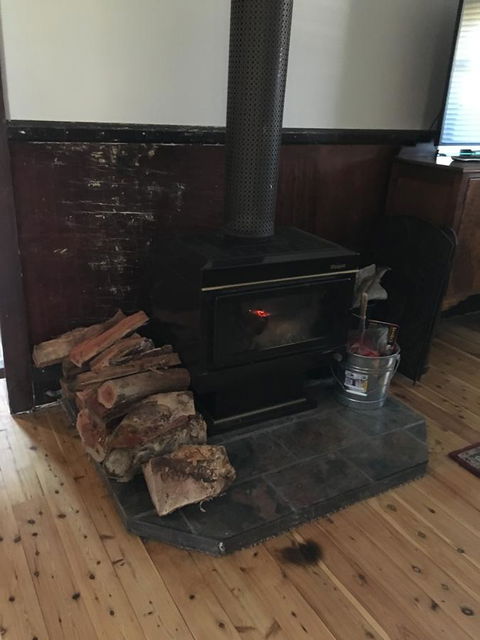 Caledonia Cottage - St Kilda Accommodation 12