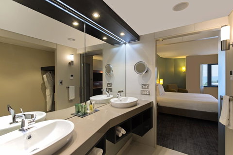 Hilton Darwin - St Kilda Accommodation 15