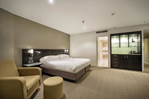 Hilton Darwin - St Kilda Accommodation 34