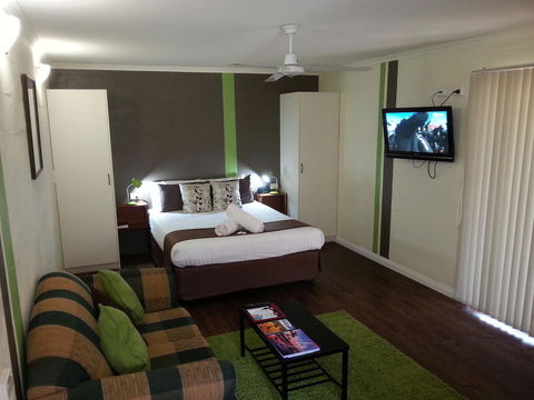 Alice On Todd Apartments - St Kilda Accommodation 18