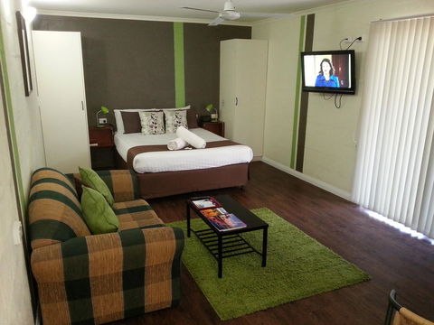 Alice On Todd Apartments - St Kilda Accommodation 16