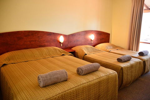 Erldunda Desert Oaks Resort - St Kilda Accommodation 38