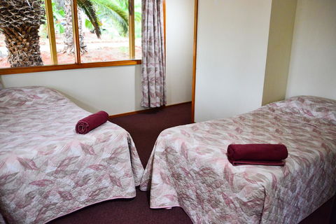 Erldunda Desert Oaks Resort - St Kilda Accommodation 43