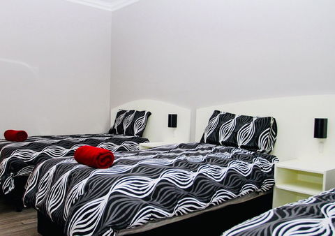 Erldunda Desert Oaks Resort - St Kilda Accommodation 1
