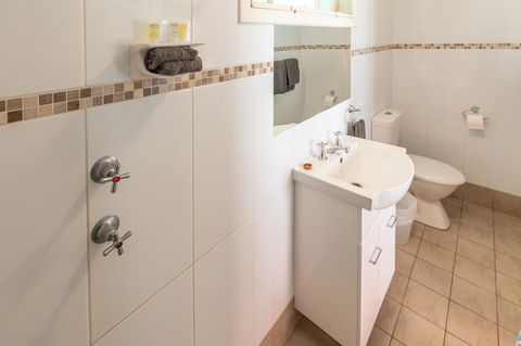 Glen Helen Lodge - St Kilda Accommodation 22