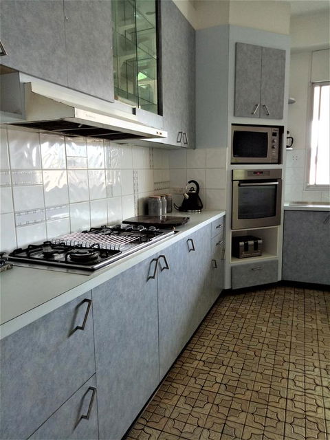 Arafura Blue - St Kilda Accommodation 9