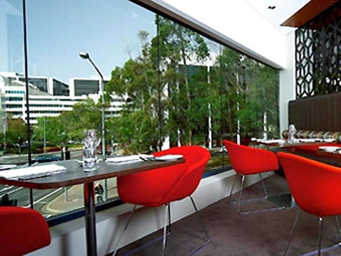 Novotel Canberra - St Kilda Accommodation 14