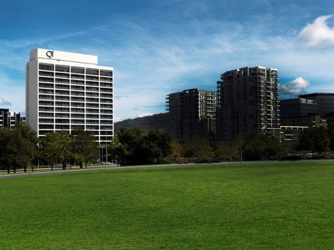 QT Canberra - St Kilda Accommodation 16