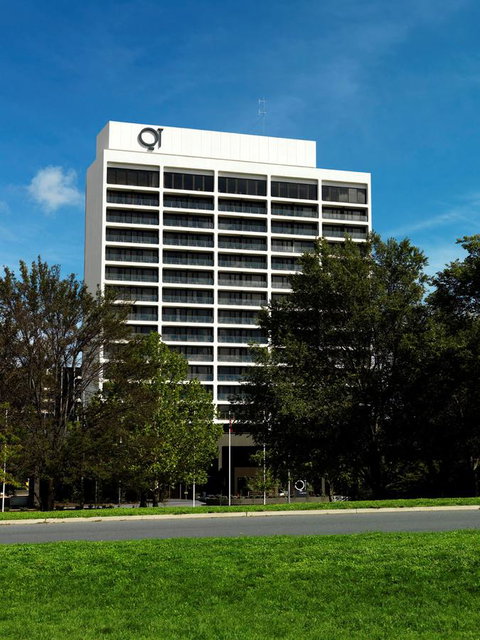 QT Canberra - St Kilda Accommodation 2