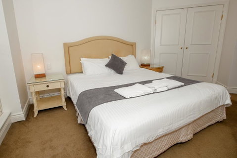 Bond 1603 - St Kilda Accommodation 3