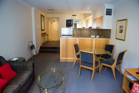 Bond 215 - St Kilda Accommodation 2