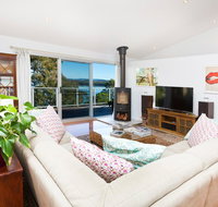 Booti Booti Lakehouse - St Kilda Accommodation
