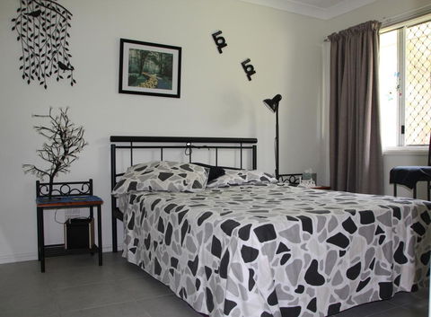 Bottlebrush B & B - St Kilda Accommodation 2