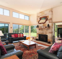 Bottlebrush Lodge - Great views and a pool - St Kilda Accommodation