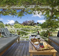 Bourne Cottage - Perfect for all seasons - St Kilda Accommodation