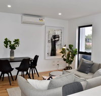 Brand New 2 Bed Apartment with Stunning City Views - St Kilda Accommodation