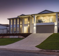 Brand New Executive Living - St Kilda Accommodation
