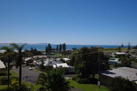Breakers 1, 13 East Street - St Kilda Accommodation 3